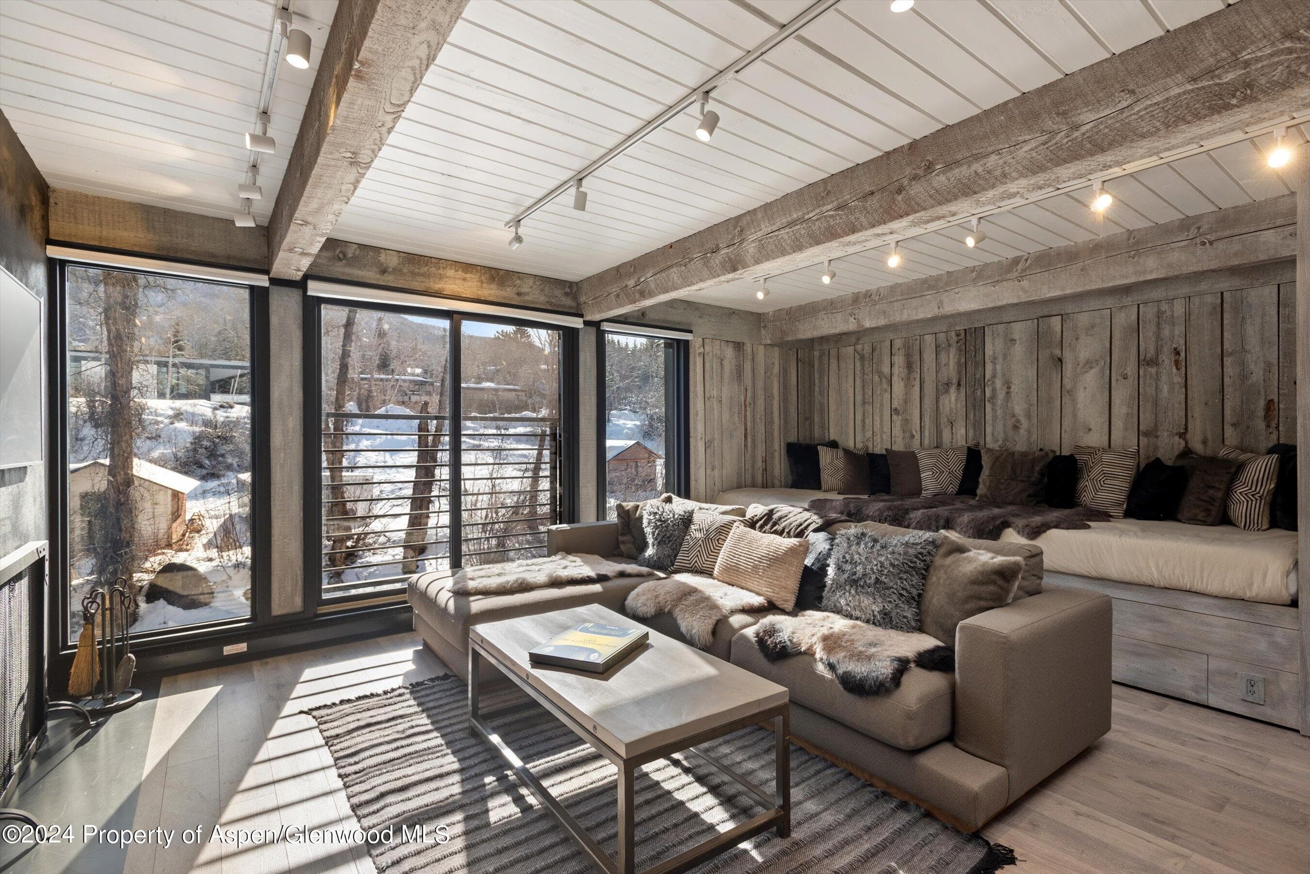 1039 E Cooper Avenue 19b, Aspen, CO 81611 - Photo 1
